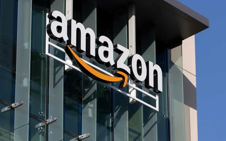 Amazon lança o primeiro Kindle com tela colorida