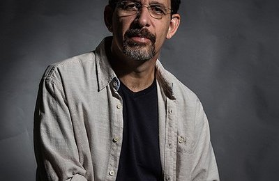 Primeiro fim de semana da Bienal tem causos populares e espetáculo infantil