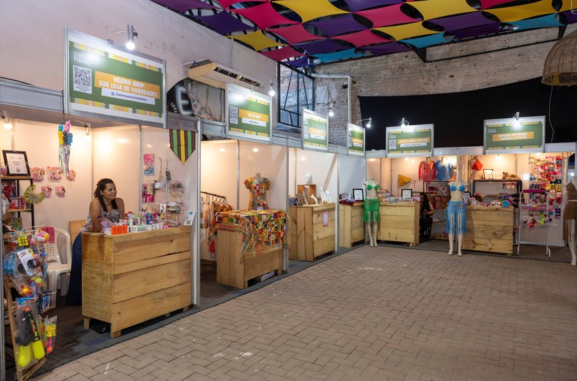 Empreendedores do Flexal participam da feira internacional Feirarte