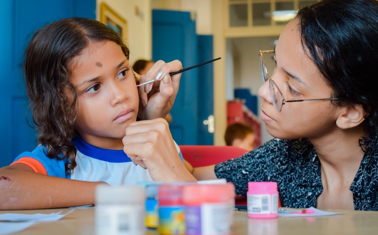 Semana da Criança leva brincadeiras e cultura à Biblioteca Pública Estadual Graciliano Ramos