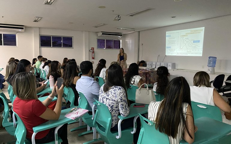 Sesau promove programa de capacitações sobre suplementos, dietas e fórmulas no HGE