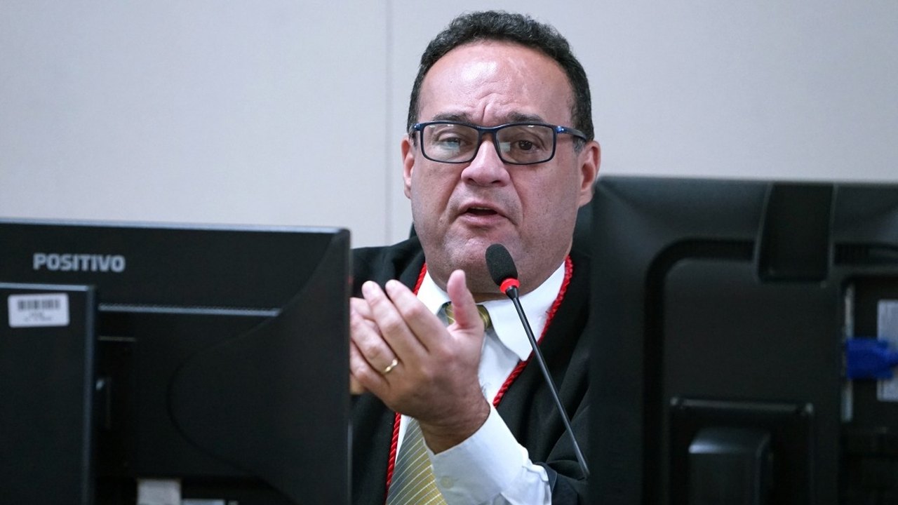 TRT/AL nega pedido de funcionários da Ceal que solicitaram reconhecimento de desvio funcional