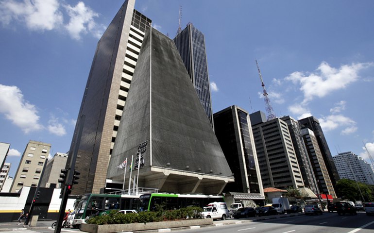 Vendas reais da indústria paulista caem 0,4% em outubro ante setembro, diz Fiesp