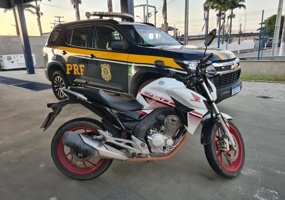 PRF prende homem por adulteração de veículo e receptação em São Miguel dos Campos/AL