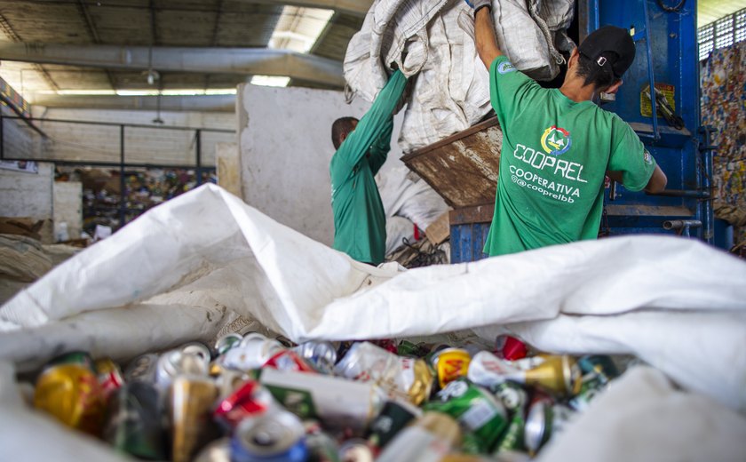 Cooperativas de recicláveis terão espaços para triagem de resíduos