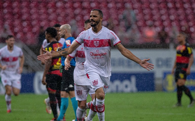 CRB vence o Sport e começa a se aproximar do G4 na Série B do Brasileiro