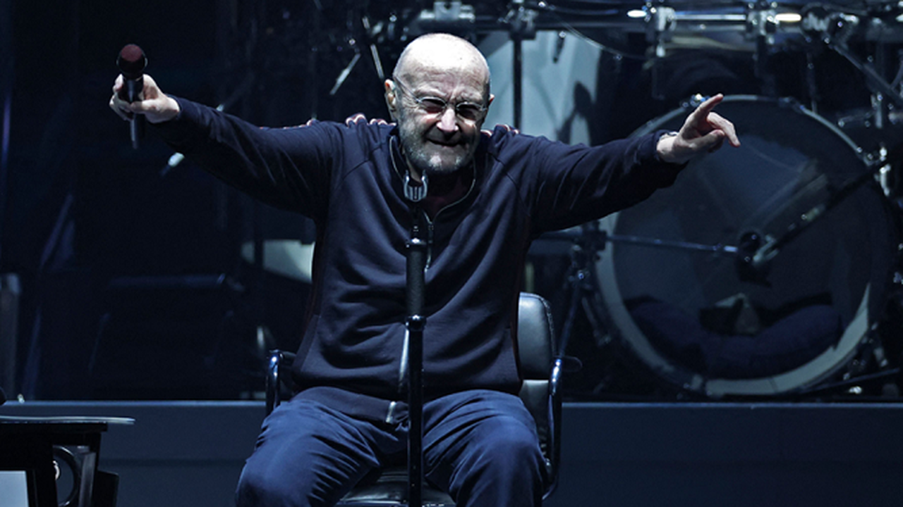 Debilitado, Phil Collins emociona fãs em seu último show da carreira