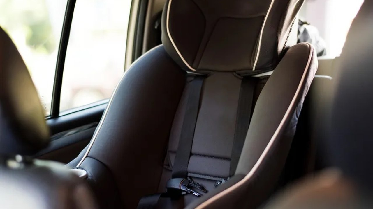 Bebê de 14 meses morre em Nova York depois de avó esquecê-la em carro durante oito horas
