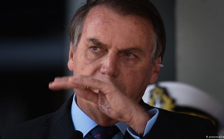 MP de Bolsonaro permite suspender contrato de trabalho por 4 meses