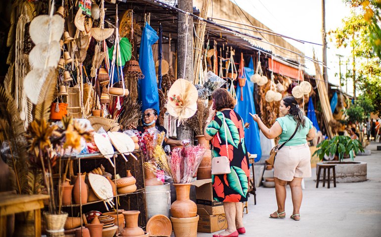 Mercados e feiras funcionam normalmente no feriado da Proclamação da República