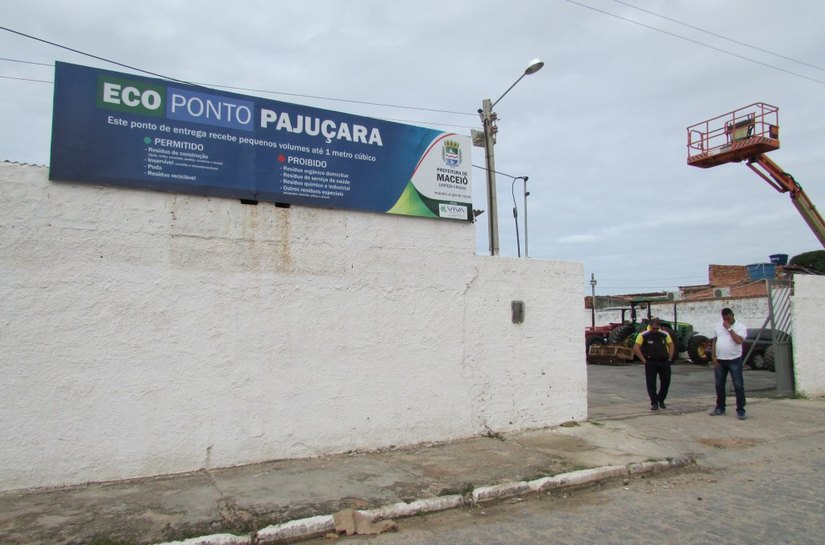 Ecoponto da Pajuçara: Prefeitura de Maceió doa cestas básicas a carroceiros