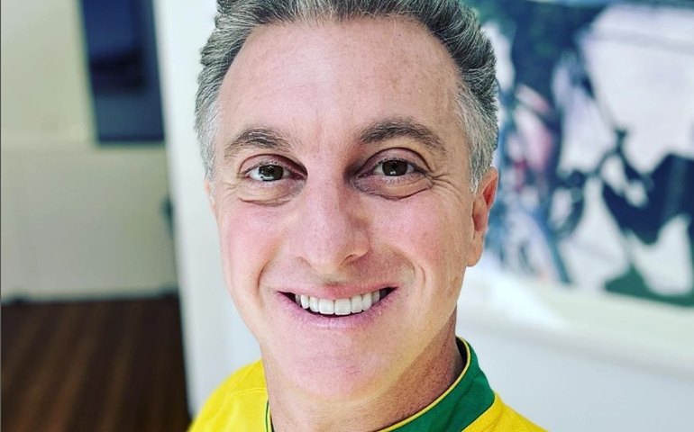 De prêmios a acidente grave: no aniversário de Luciano Huck, veja oito momentos marcantes do apresentador 
