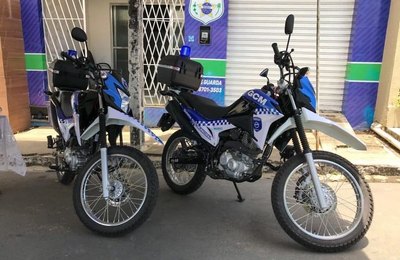GCM de Murici recebe duas motos para reforçar frota e agentes ganham novos fardamentos