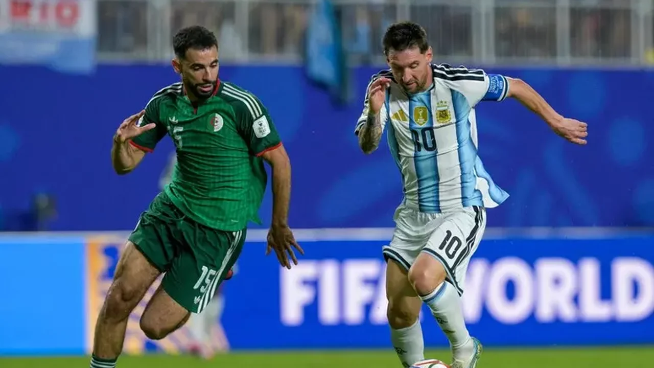 Argélia recorre à Fifa por não expulsão de Messi em derrota para Argentina na Copa
