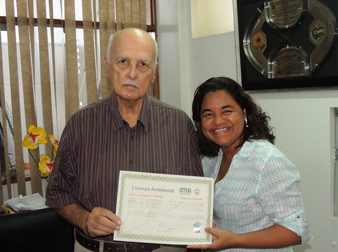 Prefeito de Porto Calvo recebe licença expedida pelo IMA da ponte do Patia