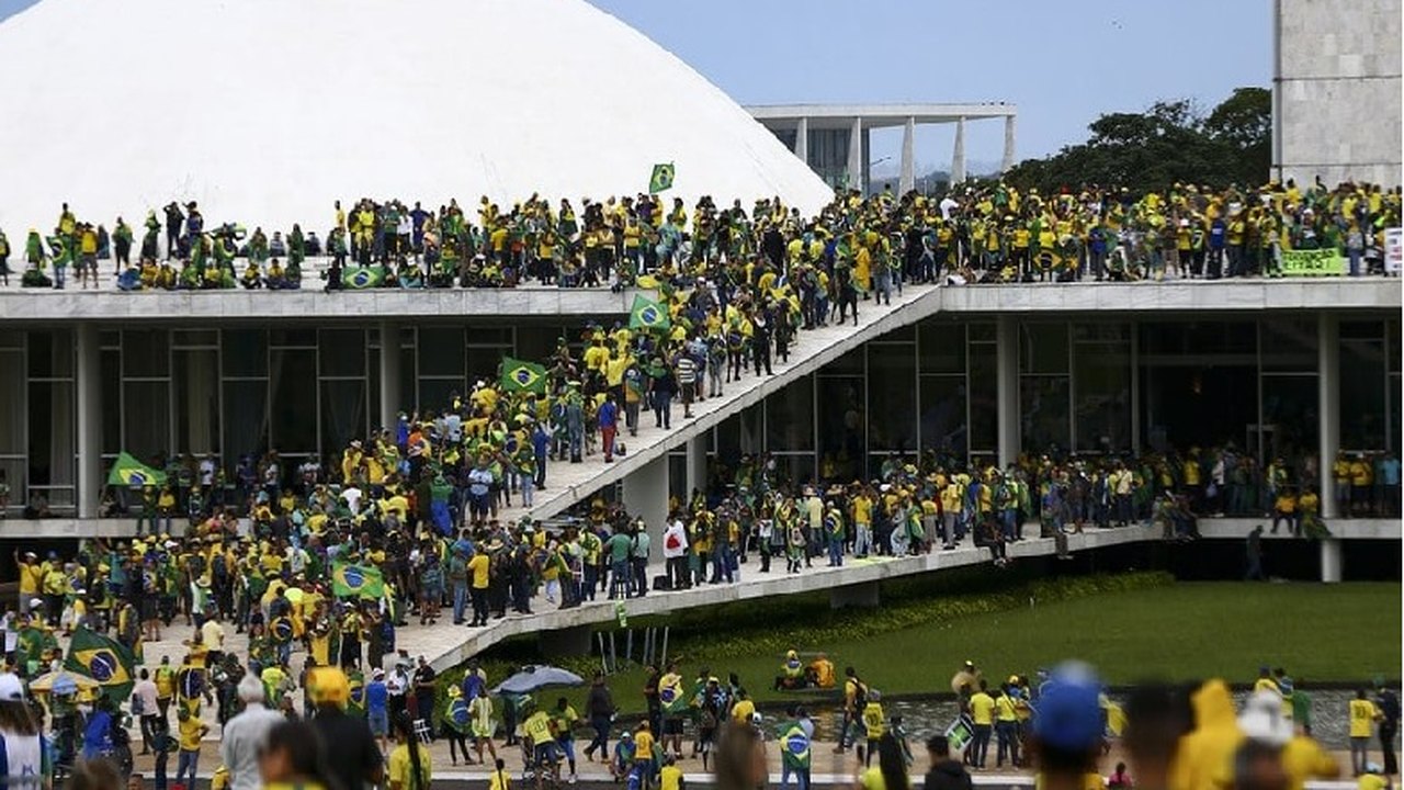 Golpistas reclamam de condições da cadeia