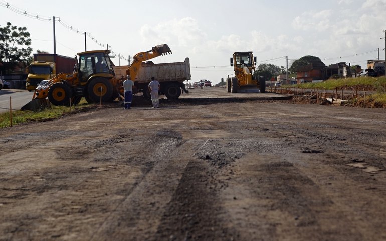 INCC/Sinapi fica em +0,25% em abril ante alta de 0,35% em março, diz IBGE