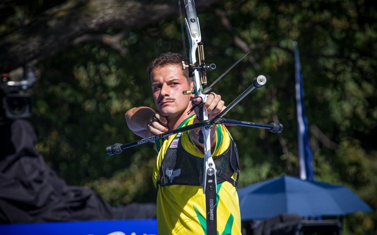 Marcus D’Almeida mira Paris-2024 após o título na Copa do Mundo de tiro com arco