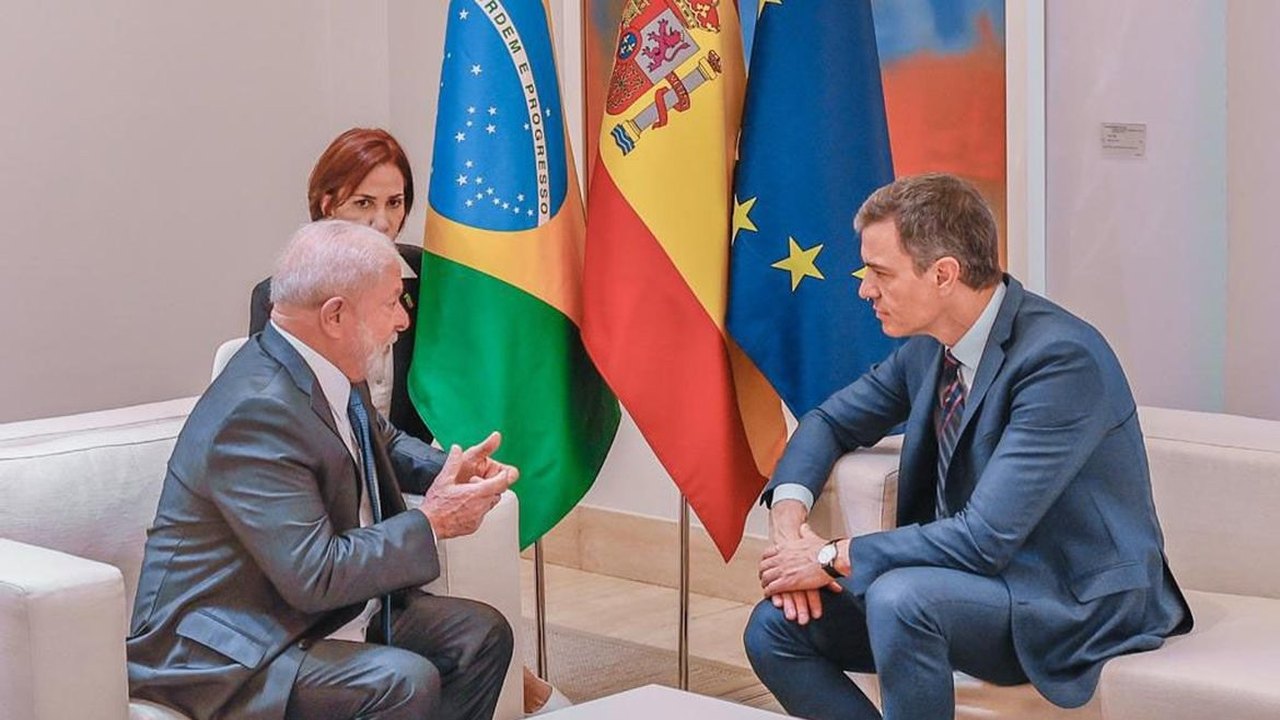 Na Espanha, Lula e Pedro Sánchez assinam três acordos