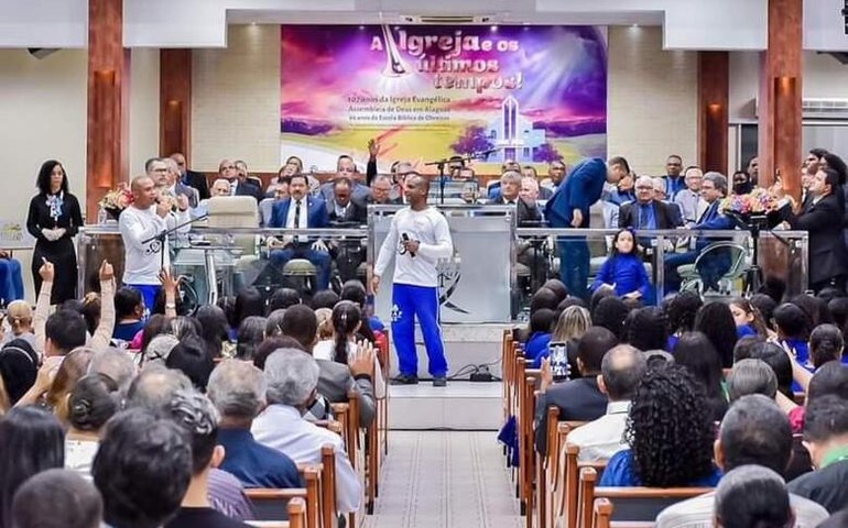 Banda do Núcleo Ressocializador se apresenta na Assembleia de Deus