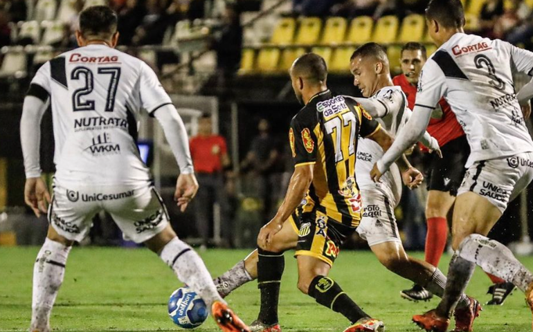 Ponte Preta acerta 'pacotão' de reforços e tem mais nomes no radar para Série B