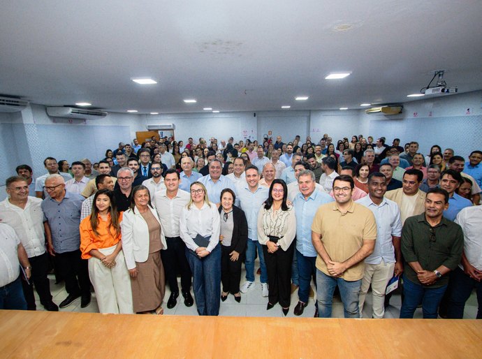 Governo de Alagoas premia 66 municípios com R$ 20 milhões e reconhece escolas estaduais