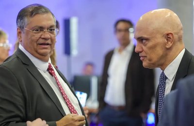Ministro Flávio Dino se solidariza e elogia Moraes, alvo de novas sanções dos EUA
