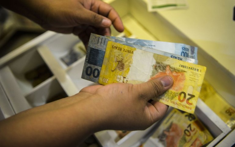 Saneamento Consultoria arremata lote 1 de leilão, com oferta de R$ 5,17 e deságio de 24,85%