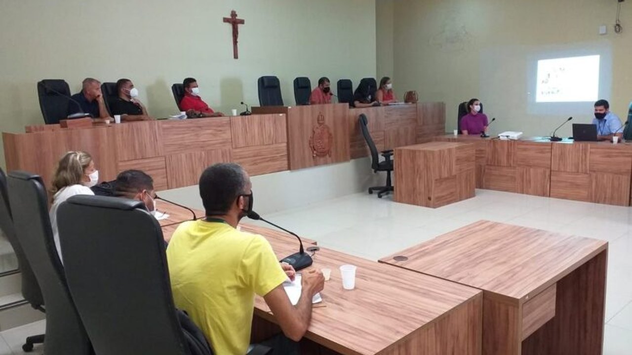 IBGE expõe plano do Censo para representantes da Prefeitura de Penedo e vereadores
