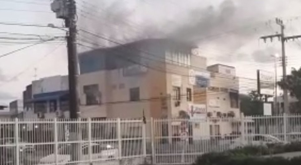 ACADEMIA PEGANDO FOGO