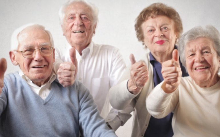 Comissão discute Política Nacional do Idoso e pagamento de benefícios sociais