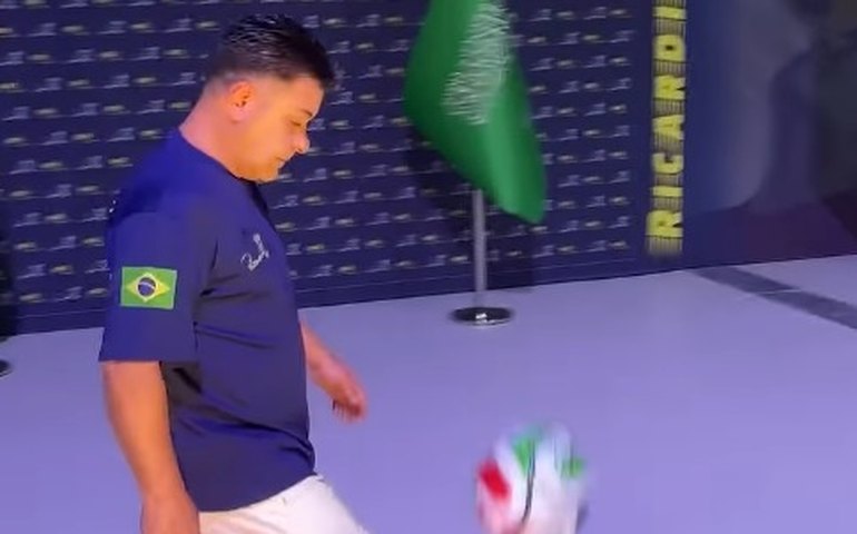 Brasileiro faz 50 horas de embaixadinhas e quebra recorde mundial