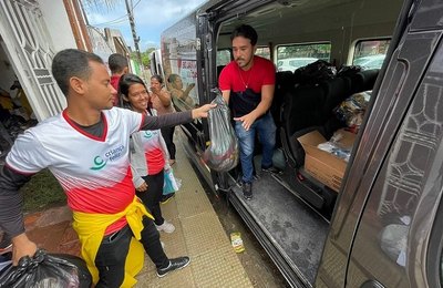 Central de doações para vítimas da chuvas em Penedo muda de local