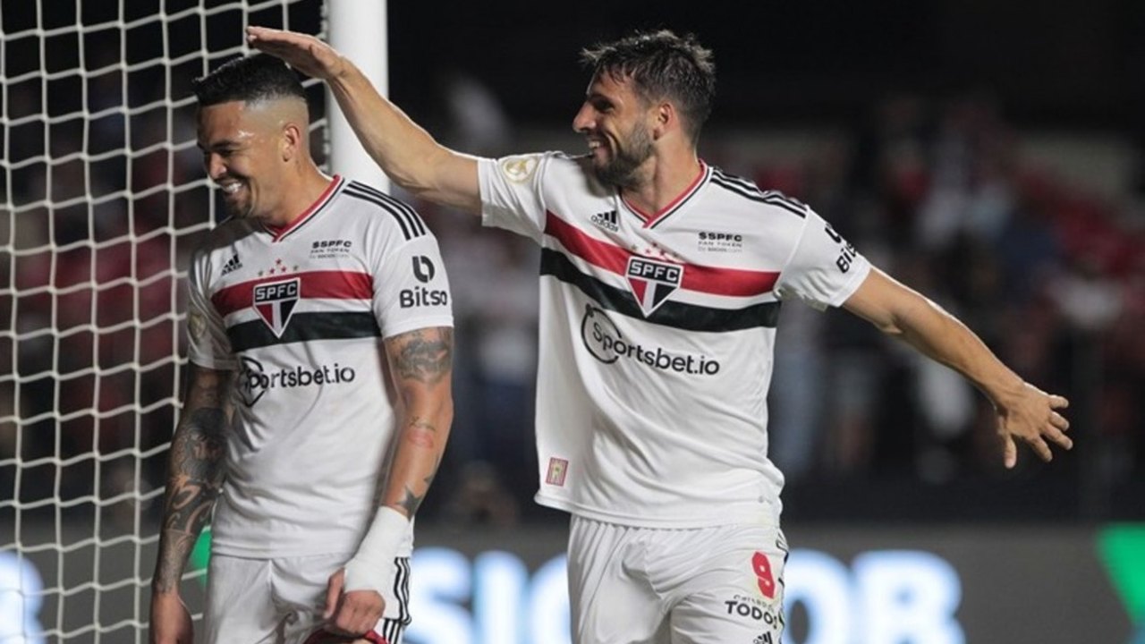 Felipe Alves brilha, Luan decide no fim e São Paulo bate Atlético-GO no Morumbi