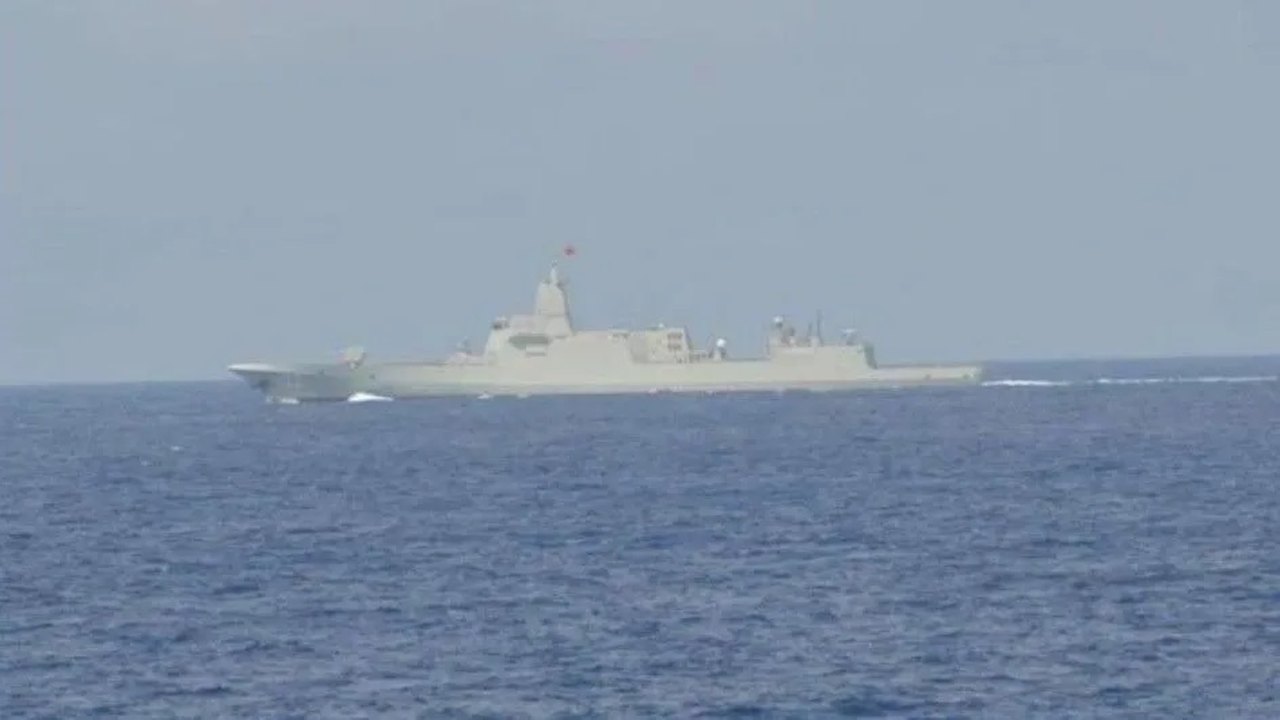 Navios da Rússia e China navegam perto de ilhas japoneses antes de cúpula de EUA, Japão e Coreia do Sul