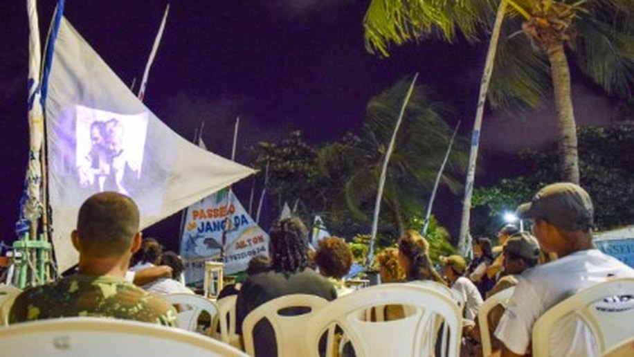Semas realiza mais uma edição do CineRua, na orla de Pajuçara