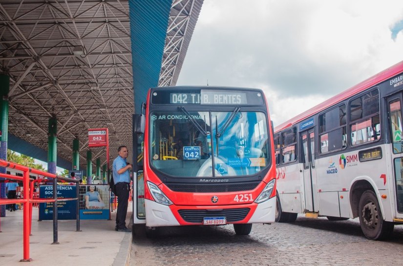 DMTT define programação especial de ônibus para feriado e domingos de dezembro