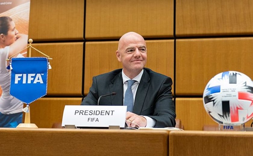 Infantino diz que Mundial é o 'torneio mais bem-sucedido' e põe Ronaldo para responder críticas