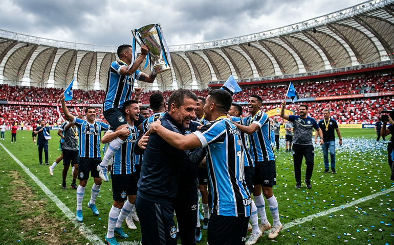 Grêmio segura Internacional no Beira-Rio e conquista 44° título do Campeonato Gaúcho