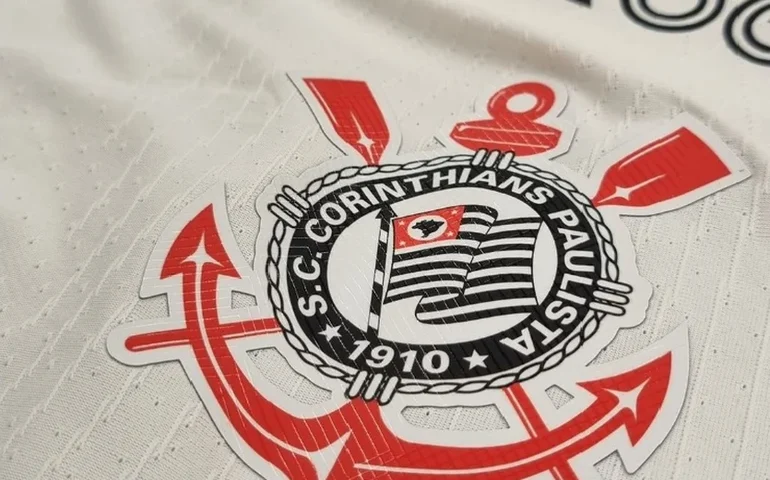 Corinthians afasta diretor denunciado pelo MP em caso dos cartões corporativos