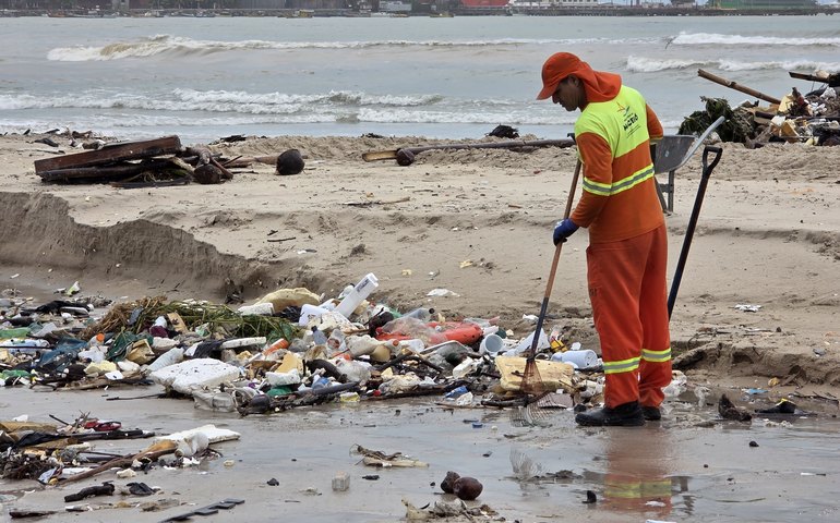 Alurb retirou 339 toneladas de lixo da Foz do Salgadinho desde o início das chuvas
