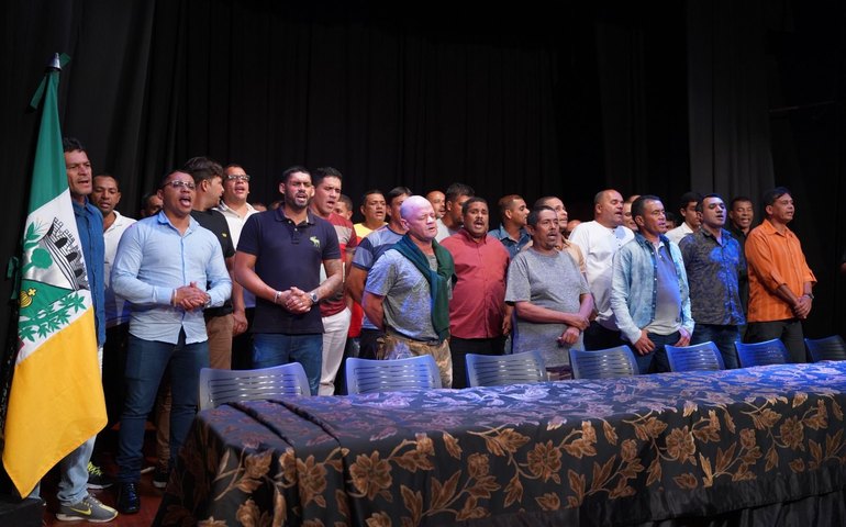 Sarau da EJA celebra cultura, aprendizado e inclusão no Planetário Municipal