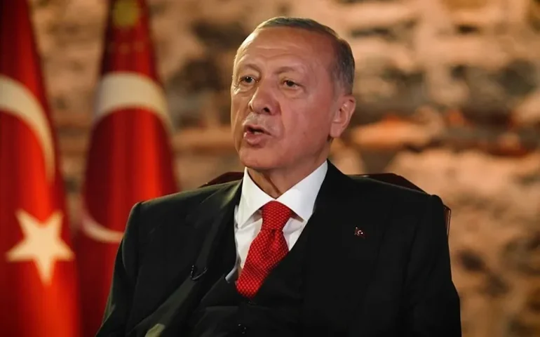 'Política de equilíbrio': Por que a Turquia intermediou troca de presos entre a Rússia e o Ocidente?