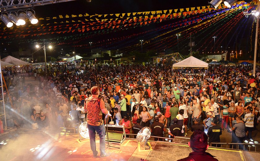 Banda cearense Forró Maior é a atração deste sábado (23) do São João do Povo 2018, em Palmeira