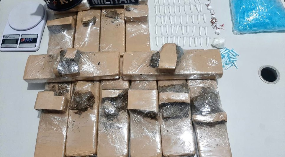 Suspeito de tráfico é preso com 10kg de maconha em Nossa Senhora do Socorro / Foto: Foto: Polícia Militar/SE