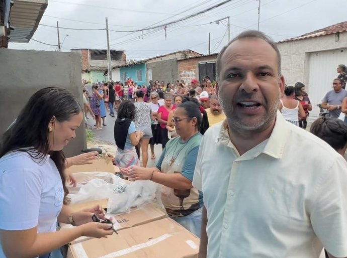 “Basta! O verdadeiro dono de Alagoas é o seu povo, e o poder de quem se diz ‘poderoso’ neste Estado está com os dias contados”, afirma Francisco Salles