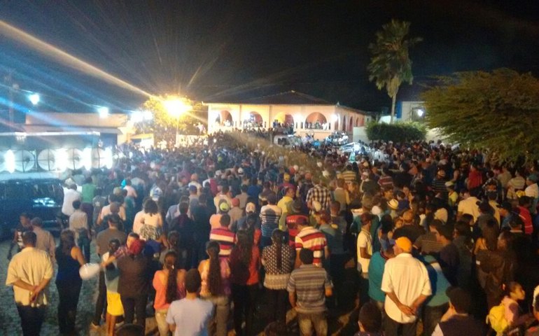 Igaci: Comício de Petrúcio Barbosa em Coité das Pinhas arrasta multidão