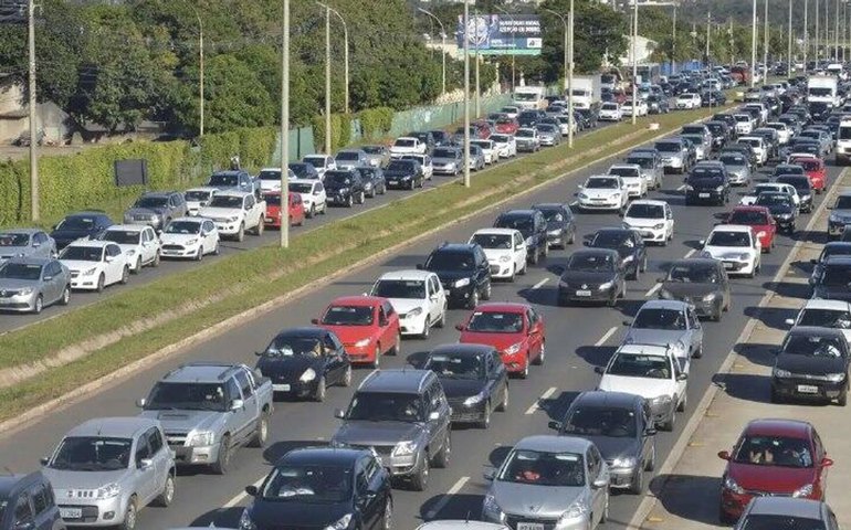 Contran libera CNH sem autoescola e redefine regras para novos motoristas