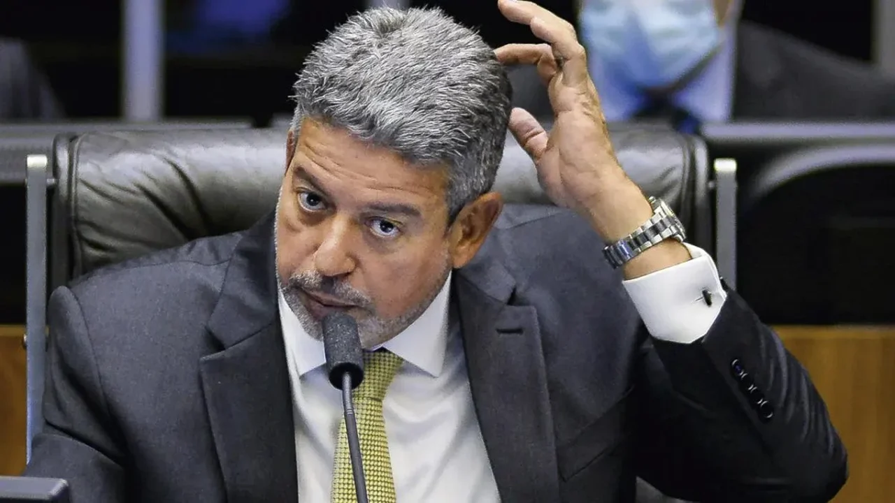 Família Malta ameaça romper com Arthur Lira e acirra disputa pelo Senado em Alagoas, informa jornalista