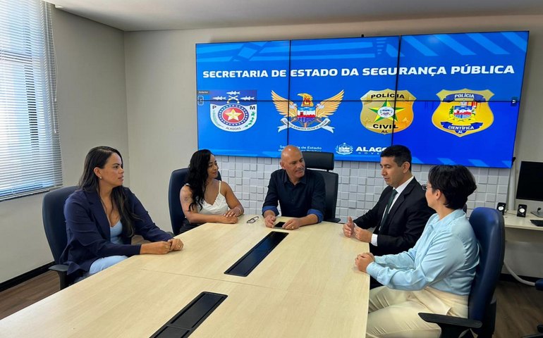 Analista do Fundo Nacional de Segurança Pública visita sede da SSP em Maceió